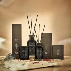 EXCLUSIVE Ipuro Oud Intense Duftkerze -Ipuro Raumdufte Geschaft oud intense Kollektion Verpackung